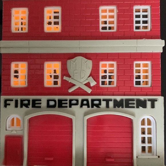 Micro Machines Fire Department House Lewis Galoob 1989 MM FD MicroMachines Toy - Picture 2 of 11